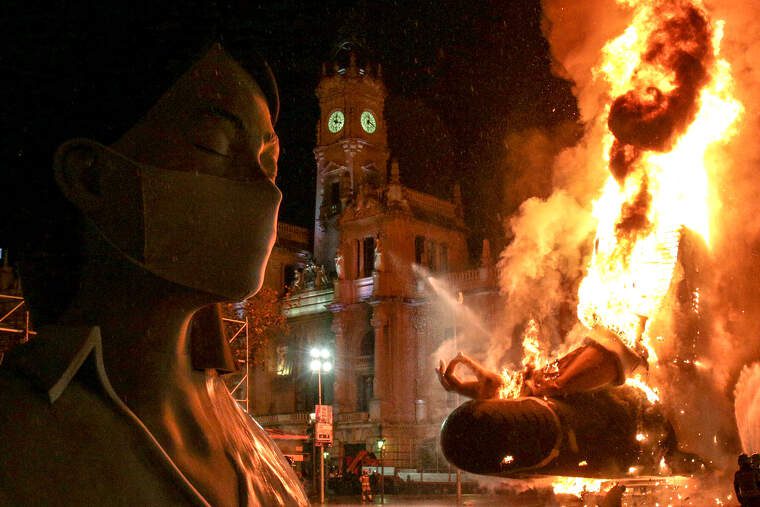 Cremà de la falla municipal 2020