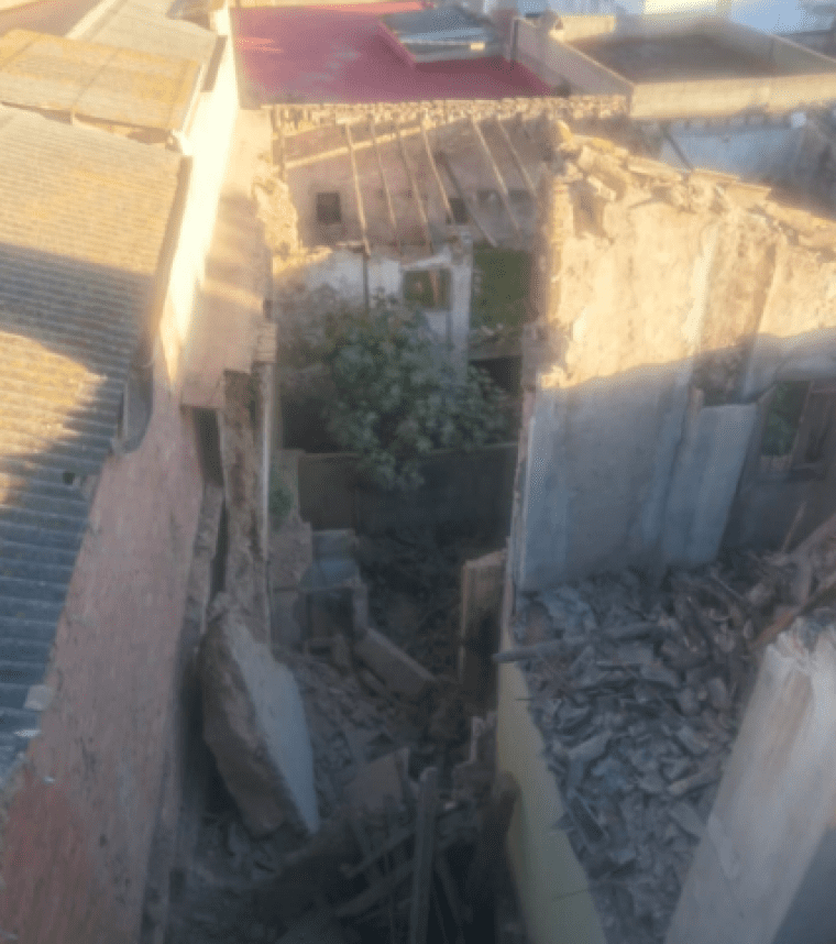 Es desprén un edifici protegit d'Alberic, confrontat a les intal·lacions policials locals