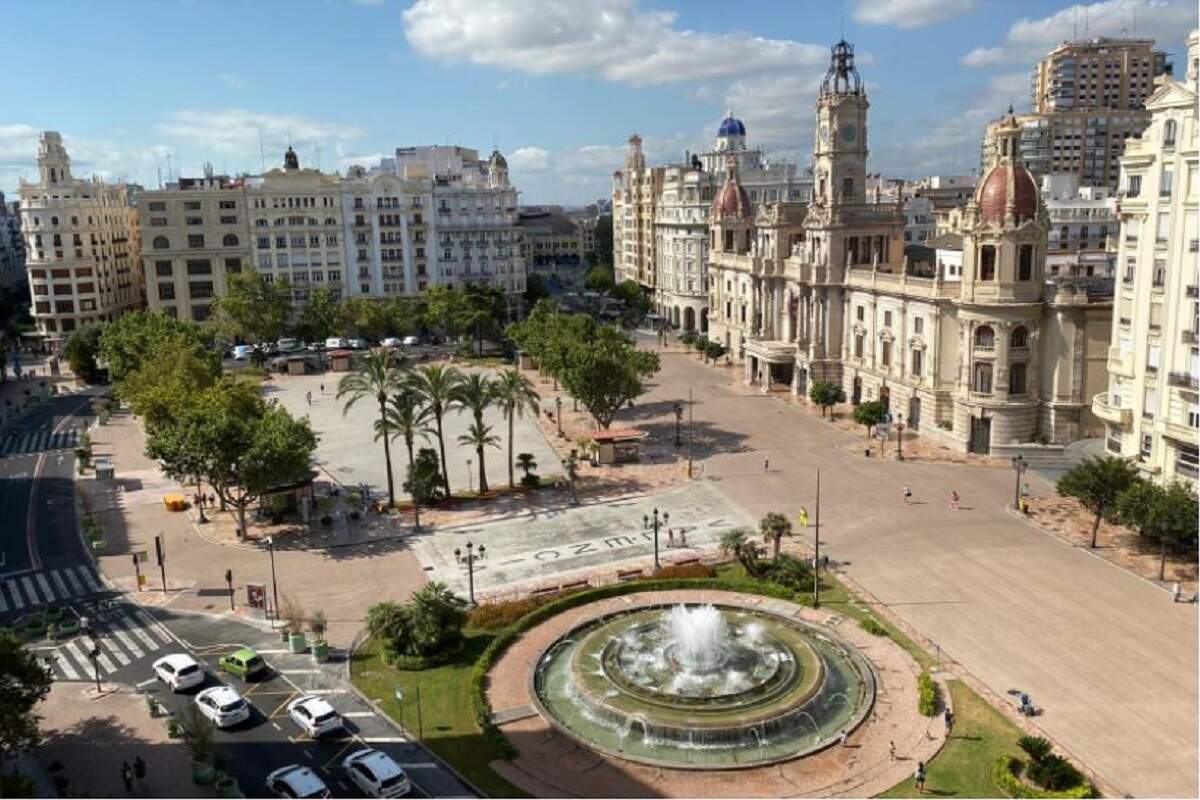 PlaÃ§a de l'Ajuntament de ValÃ¨ncia