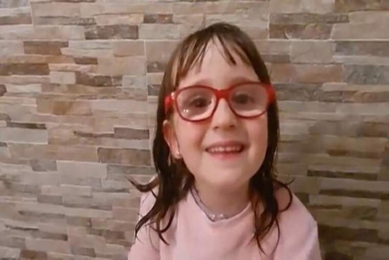 Vera, xiqueta morta al castell inflable de Mislata