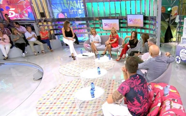 Los compaÃ±eros de 'SÃ¡lvame' subastan artÃ­culos de Lydia Lozano para ayudarla por presunta crisis econÃ³mica.