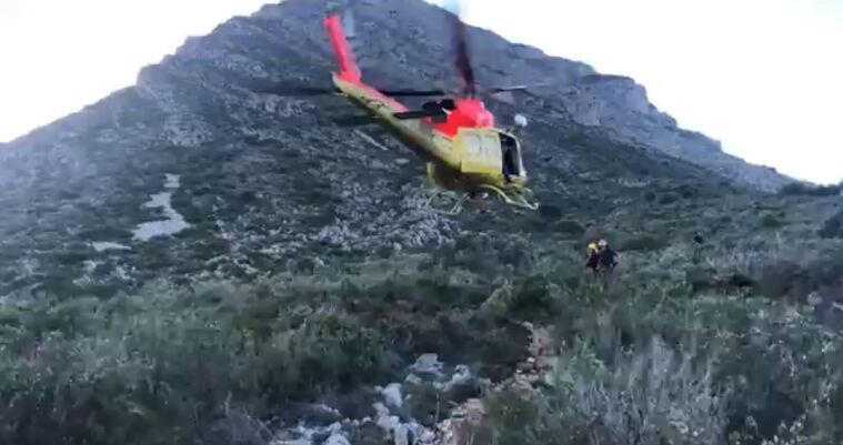 L'helicòpter que participà en l'operatiu de busca