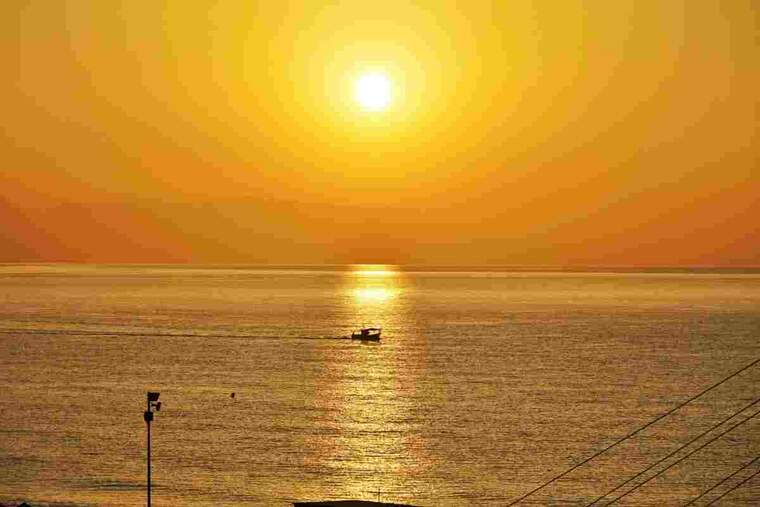 Imatge d'una sortida de sol a Fuengirola, a MÃ laga