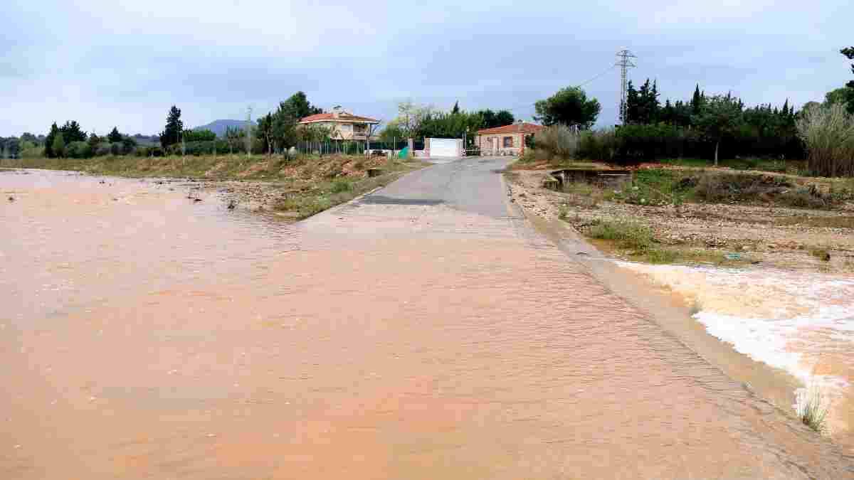 Imatge del barranc de la Galera desbordat a Masdenverge a causa dels aiguats, l'octubre del 2018