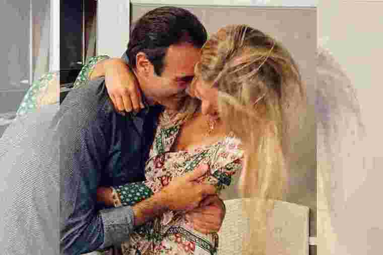 Ana Sora publica la primera foto al costat d'Enrique Ponce