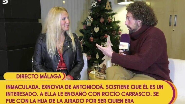 Imatge de l'entrevista d'Immaculada amb un reporter de 'SÃ¡lvame'