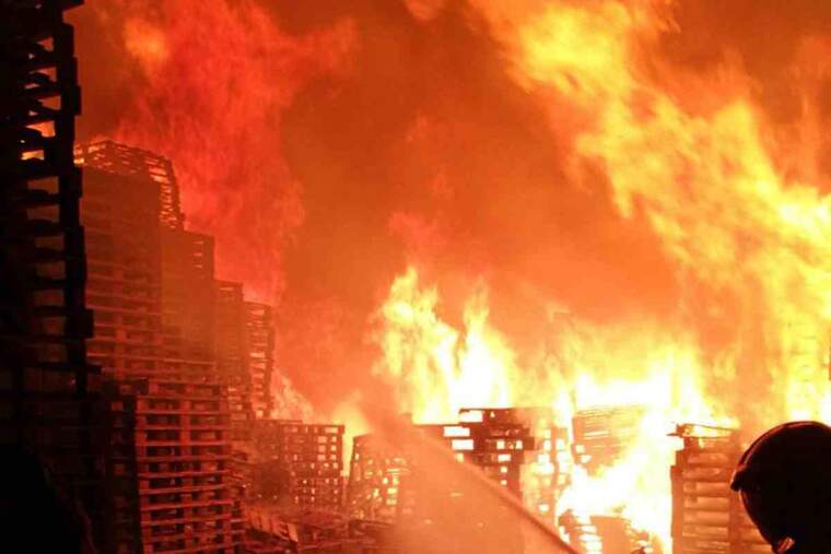 L'incendi s'ha originat esta matinada de divendres