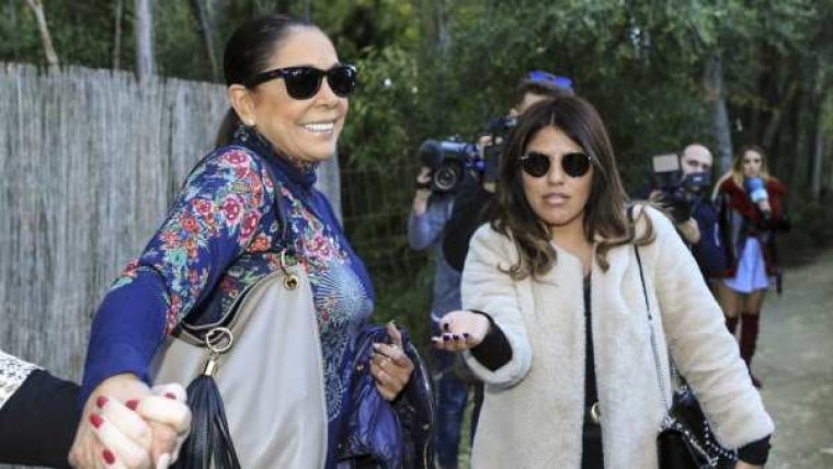 Isabel Pantoja i Chabelita en una de les seves poques aparicions pÃºbliques