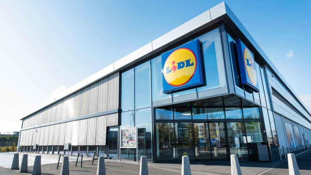 Vista panoràmica d'una botiga de Lidl