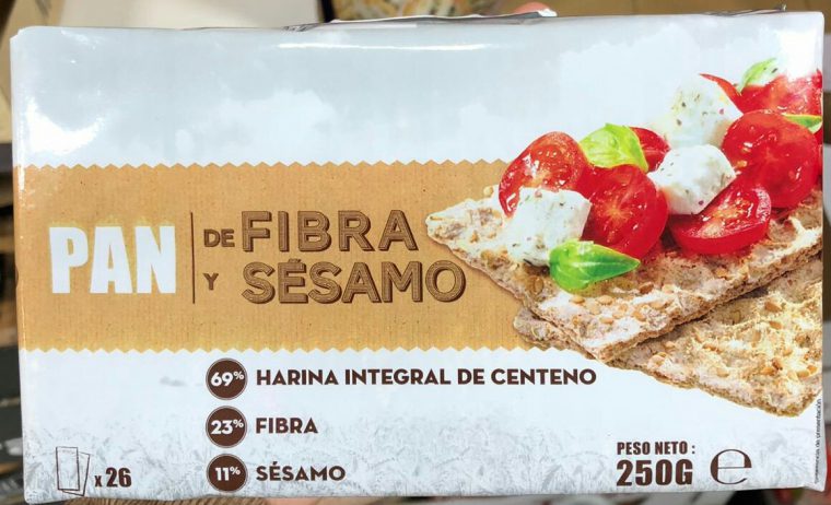 Una merienda saludable con el pan de fibra y sésamo Hacendado
