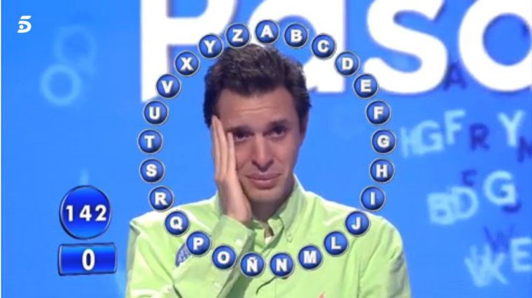El concursante, Antonio, visiblemente emocionado