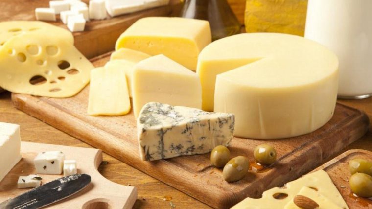 Els formatges curats són els que més calories contenen