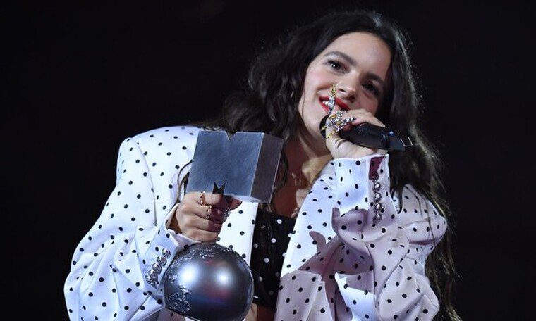 RosalÃa s'endú el premi a millor col·laboració per la cançó 'Con Altura'
